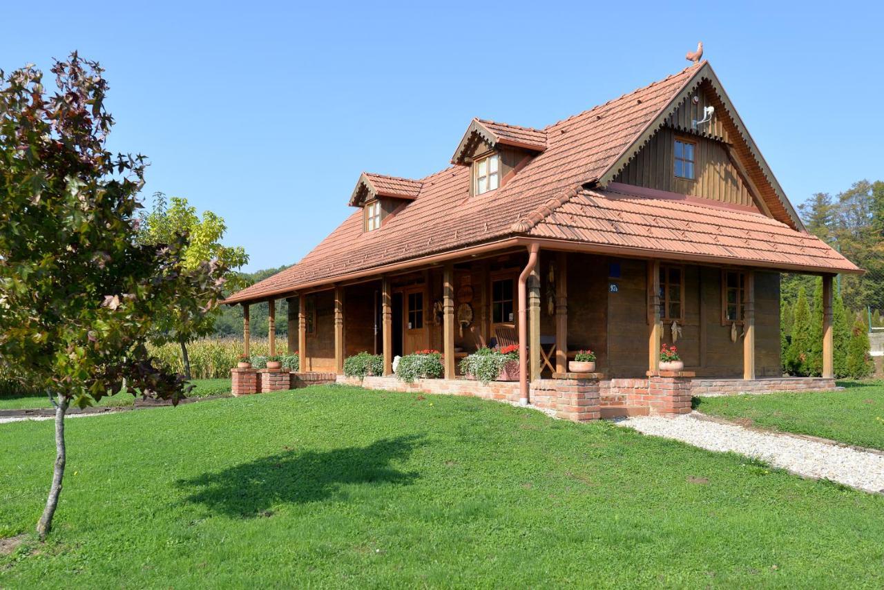 Old Oak House With Pool Βίλα Marusevec Εξωτερικό φωτογραφία